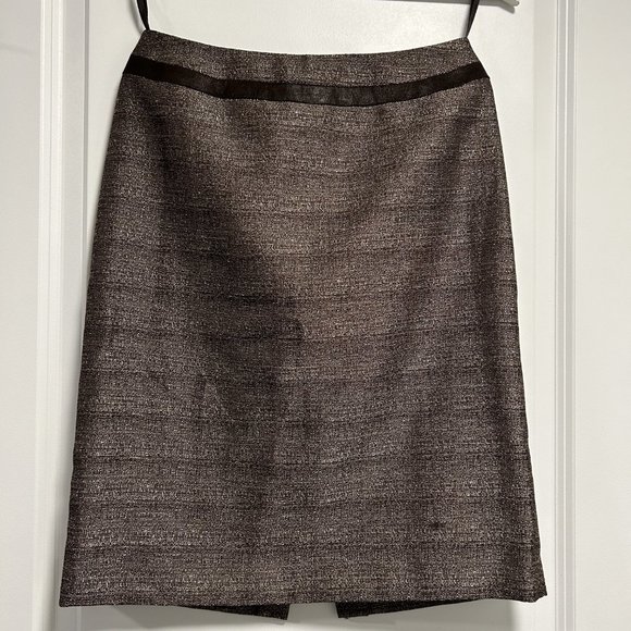 Tahari 2 Piece Pencil Skirt and Blazer - Picture 3 of 4